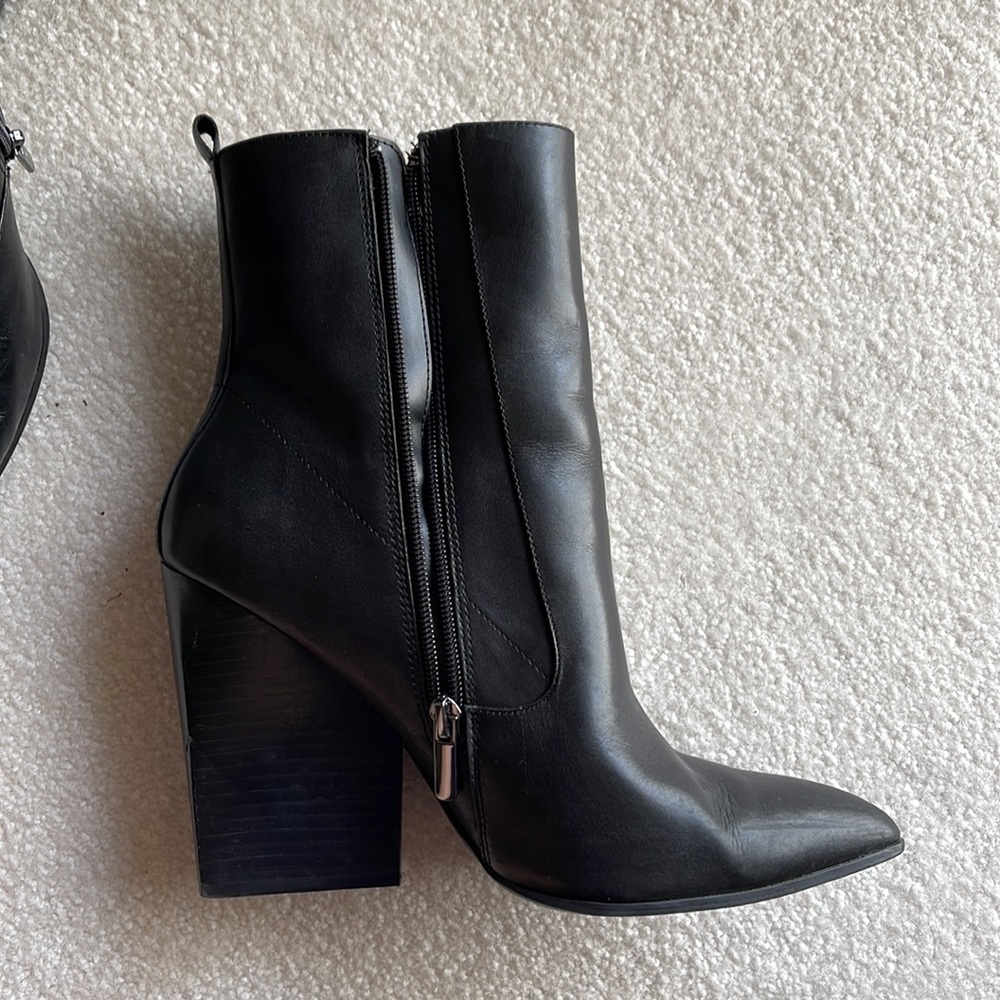 BLEECKER & BOND BLACK BOOTS